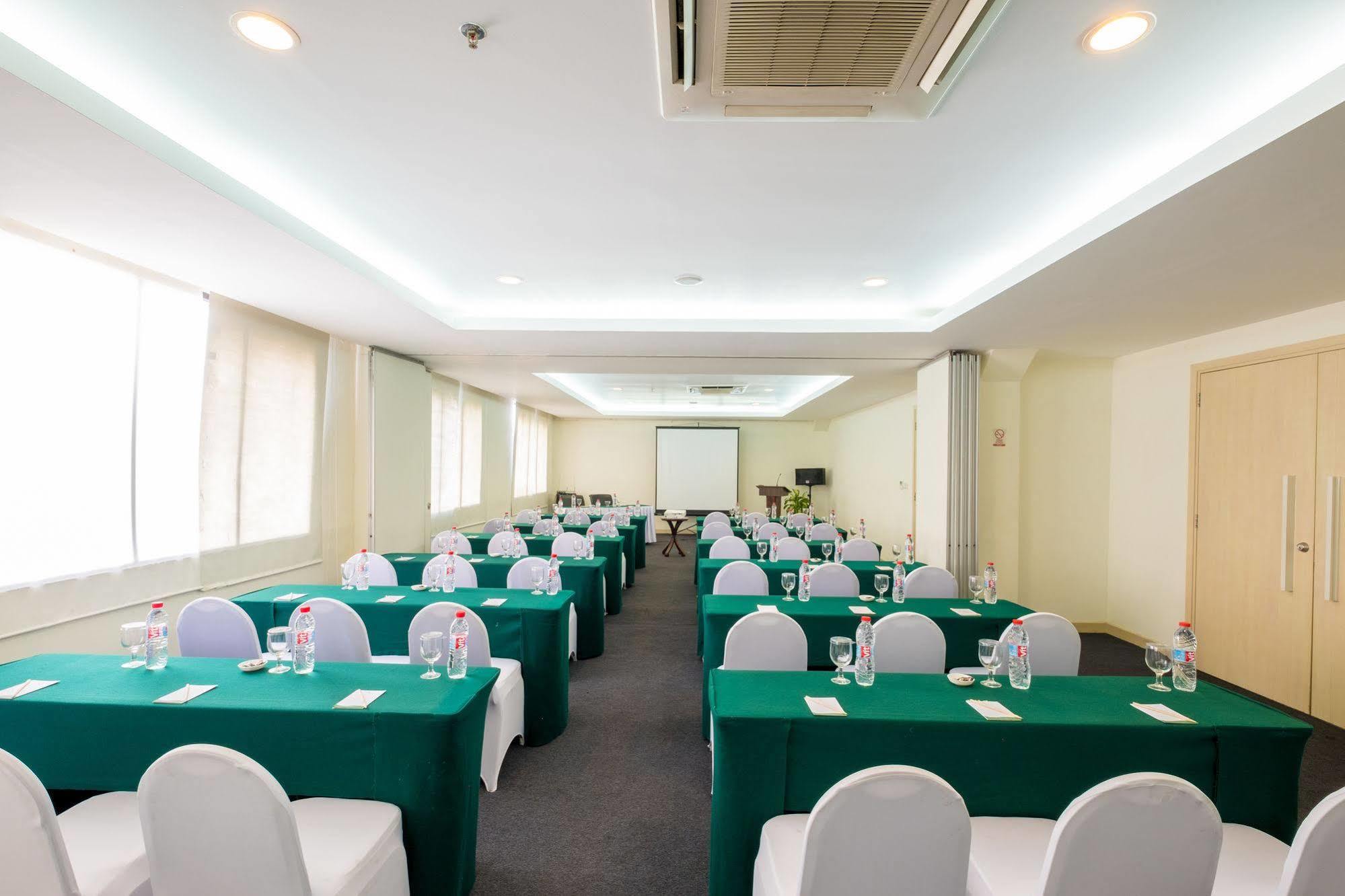 Sintesa Peninsula Hotel Παλεμπάνγκ Εξωτερικό φωτογραφία