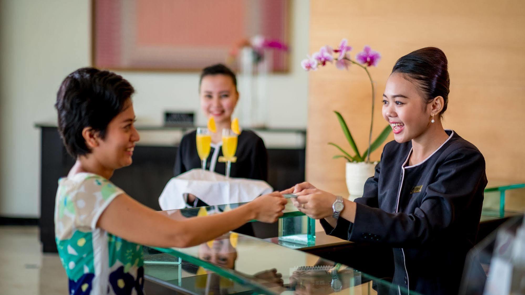 Sintesa Peninsula Hotel Παλεμπάνγκ Εξωτερικό φωτογραφία